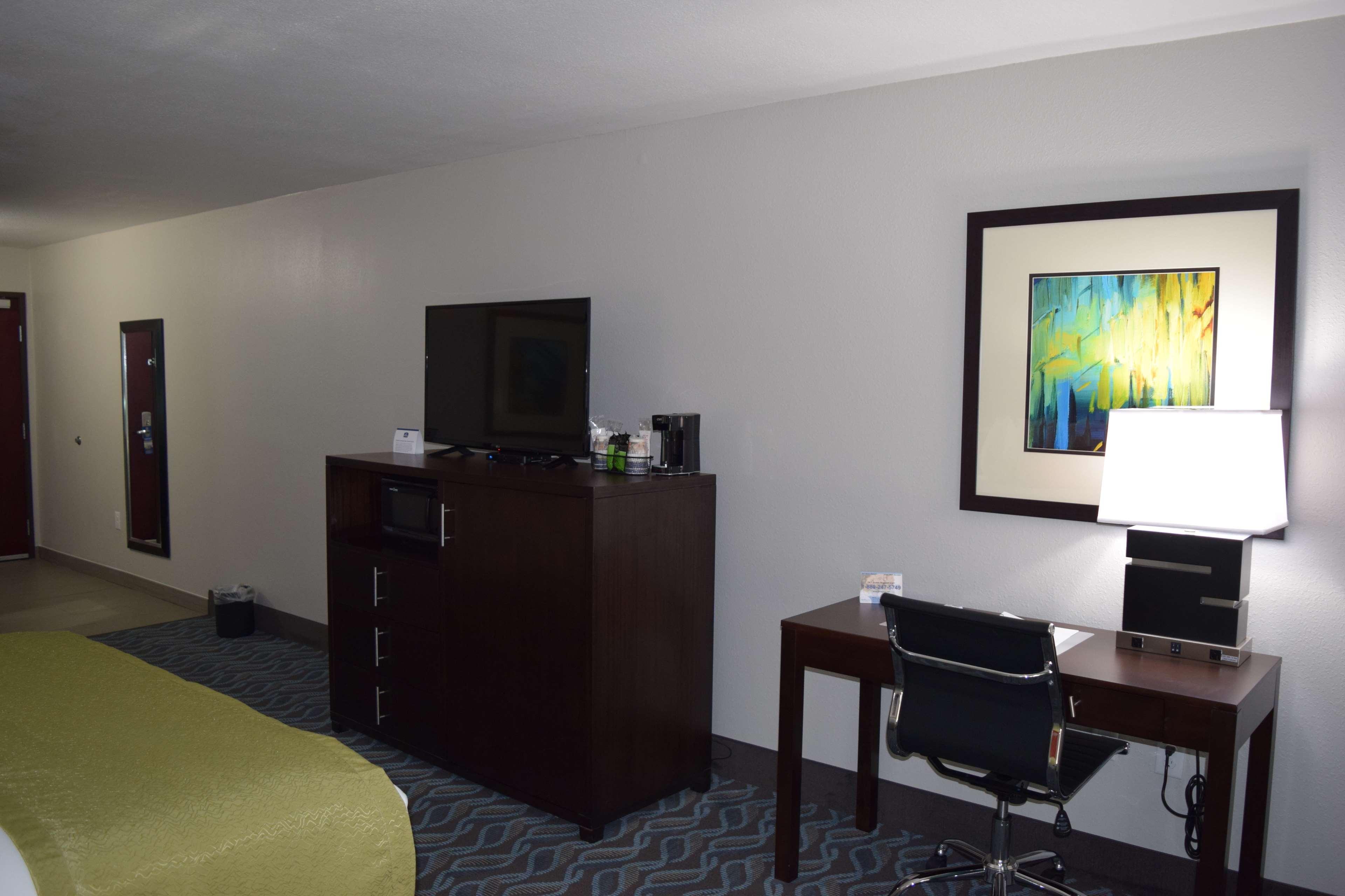Best Western Plus Hardeeville Inn & Suites Exterior photo