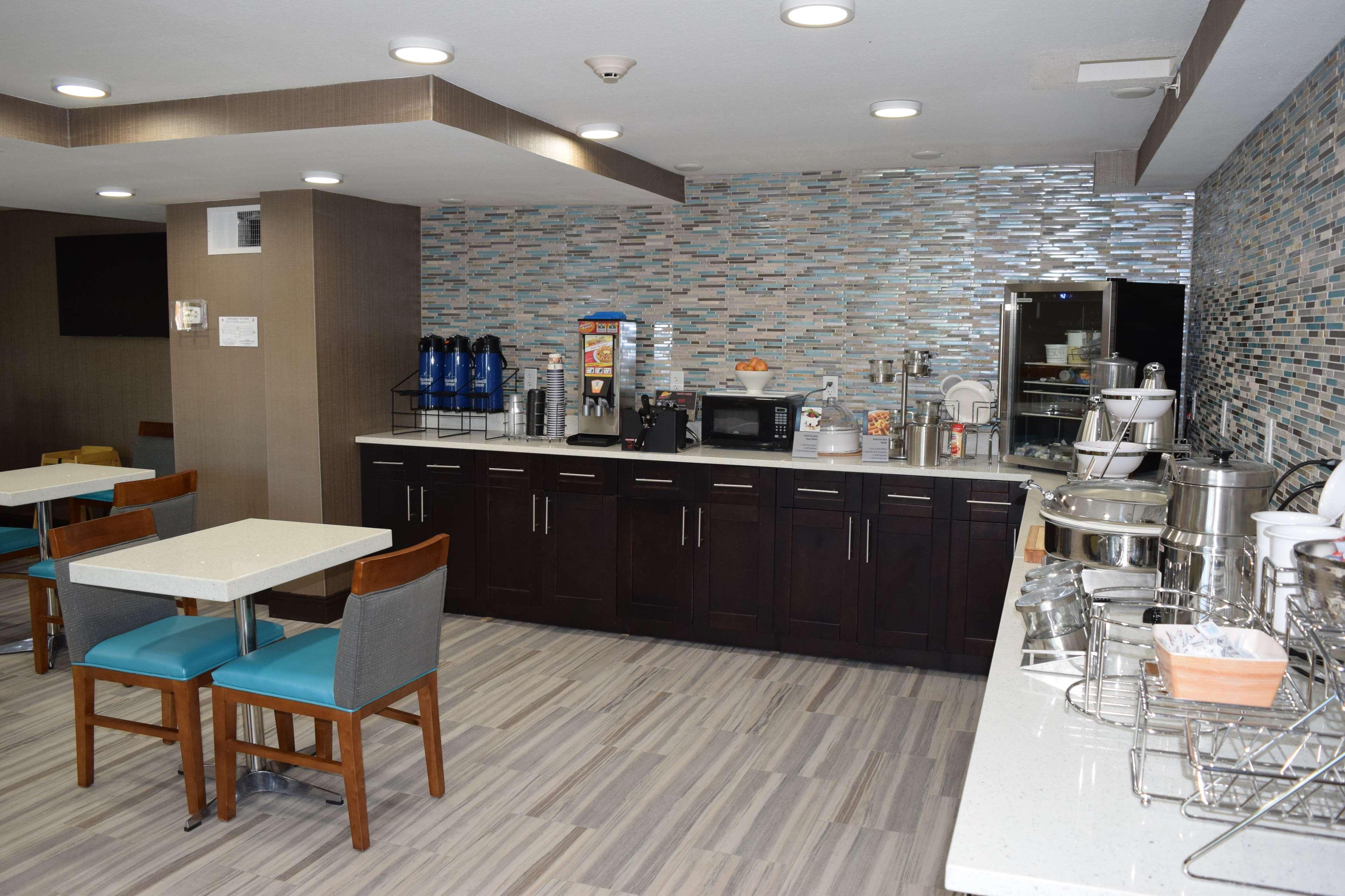 Best Western Plus Hardeeville Inn & Suites Exterior photo